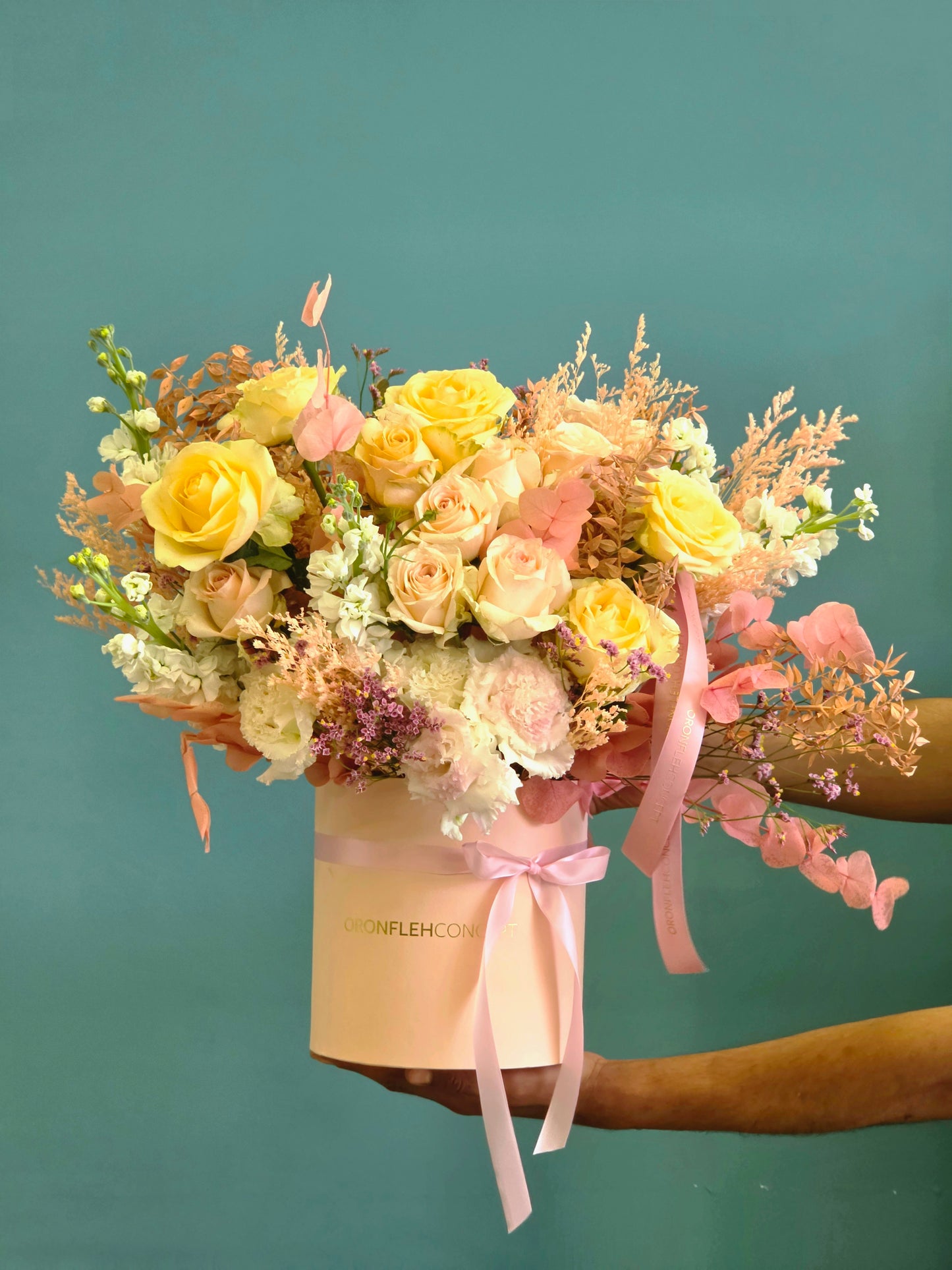 BLUSH ROYAL