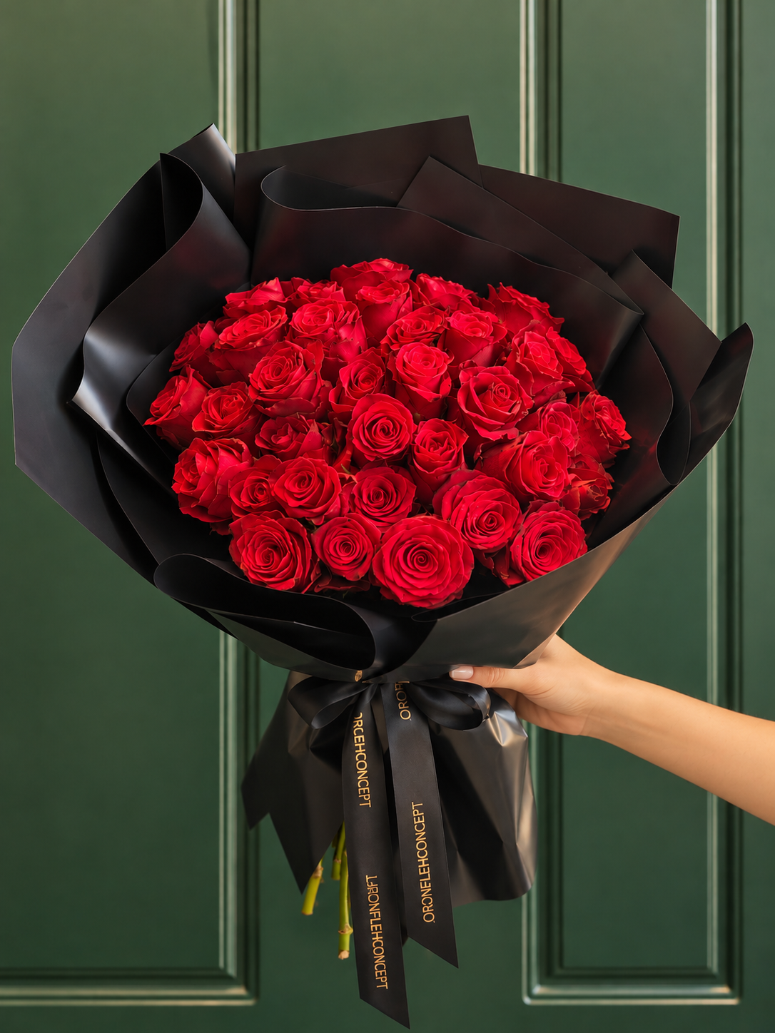 ROUJE |  Luxury Red Roses Bouquet