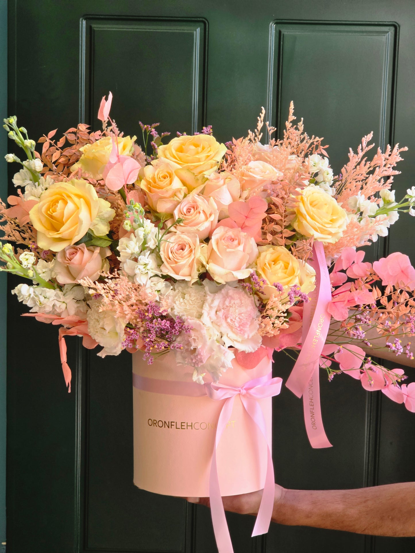 BLUSH ROYAL